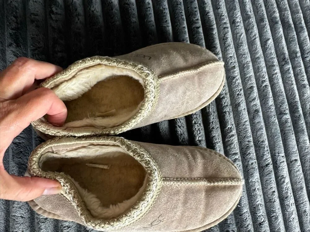 Ugg Girls Tasman Slipper Taupe Shearling Lined Moccasin Clogs Size 35 US 3.5Y